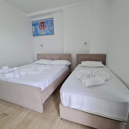 La Luna Hotel Ksamil Extérieur photo