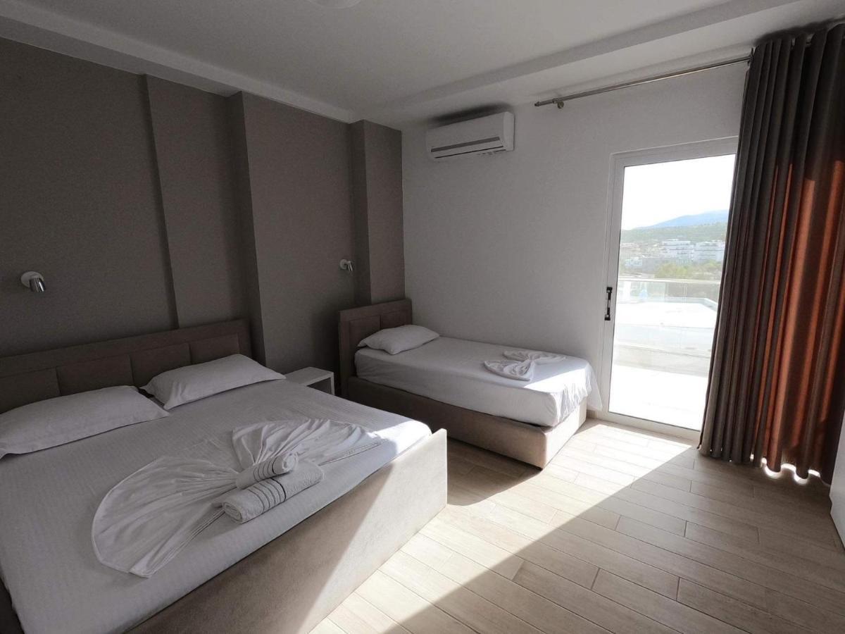 La Luna Hotel Ksamil Extérieur photo